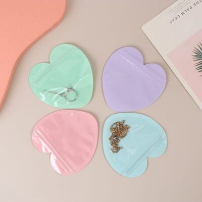 ZIPPER  BAG HEART SHAPE COLORED