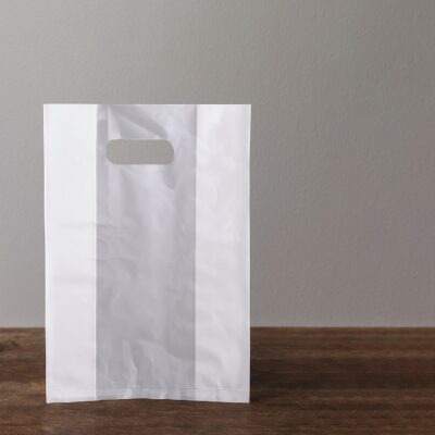 RECYCLE NAYLON BAG WHITE-اكياس باللون الابيض مٌعاد تدويرها