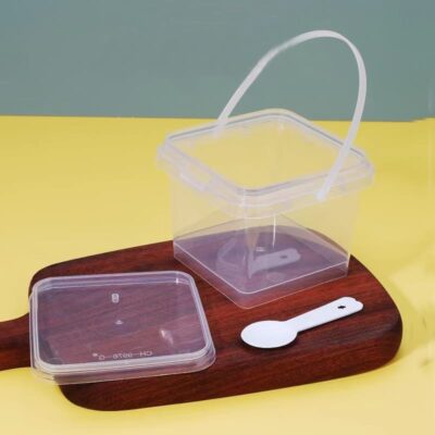 PLASTIC JAR+HANDLE+SPOON 8*8*8-سطل مربع +مسكة+ملعقة
