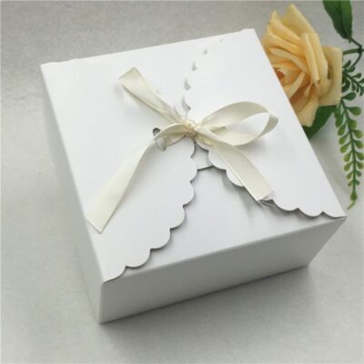 WHITE BOX + RIBBON