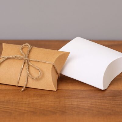 SMALL GIFT BOX PILLOW SHAPE 8*11-علبة صغيرة على شكل مخدّة