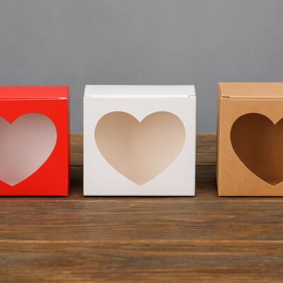 HEART CARTON BOX 10*10+6-علب كرتون قلب 10*11+6