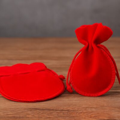 JEWERLY SMALL FABRIC BAG -كيس قماش مخملي للمجوهرات