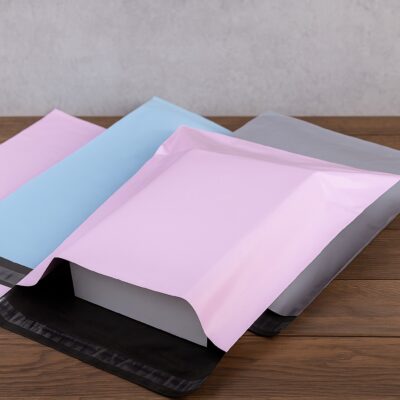 POLYMAILERS WATERPROOF BAGS COLORED
