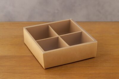 MATTE DEVIDED BOX 4-HOLES-علبة مغشاية مقسمة لاربعة