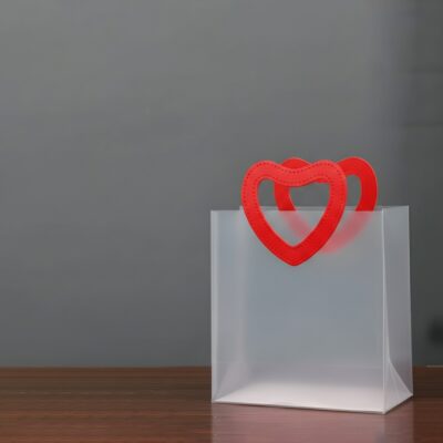 HEART SHAPE HAND BAG MEDIUM