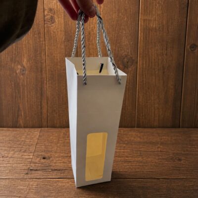CARTON BAG BOTTLE WHITE+PVC